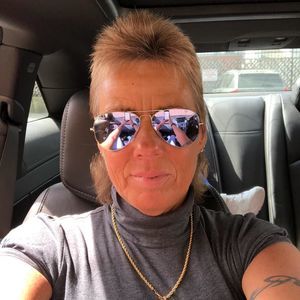 Meet your Posher, Denise